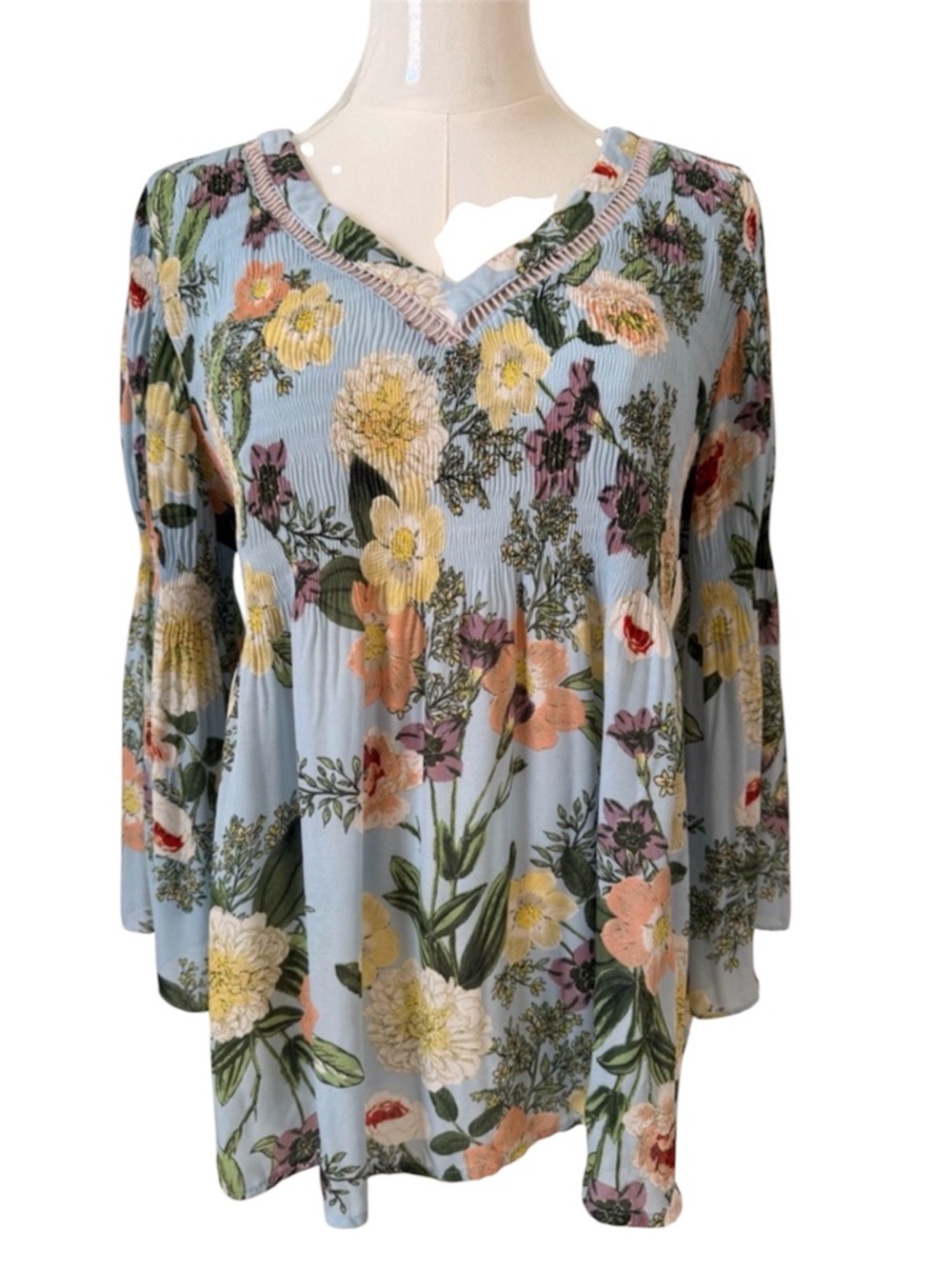 Spense Light Blue Floral Smocked V-Neck Bell Sleeves Tunic Size S/P